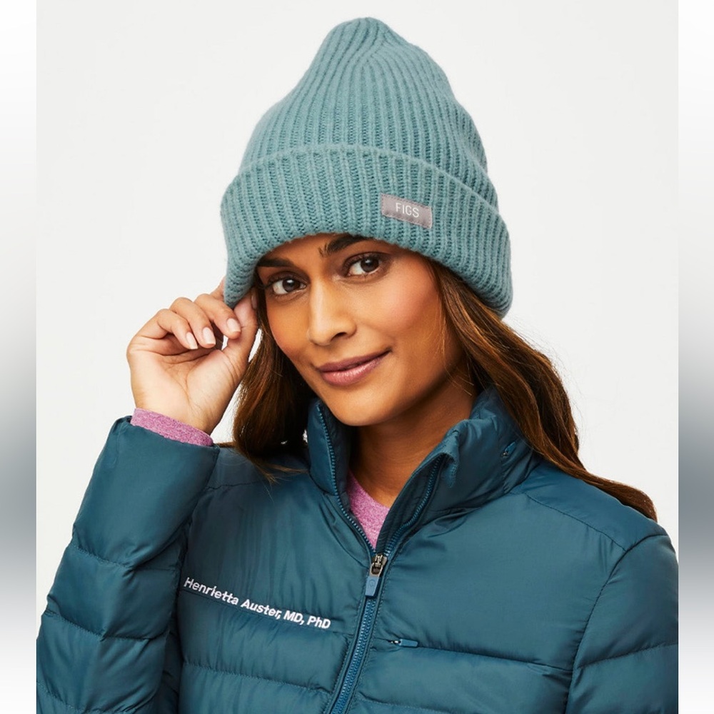 FIGS light Caribbean blue oversized Knit Beanie 100% Merino Wool NWT